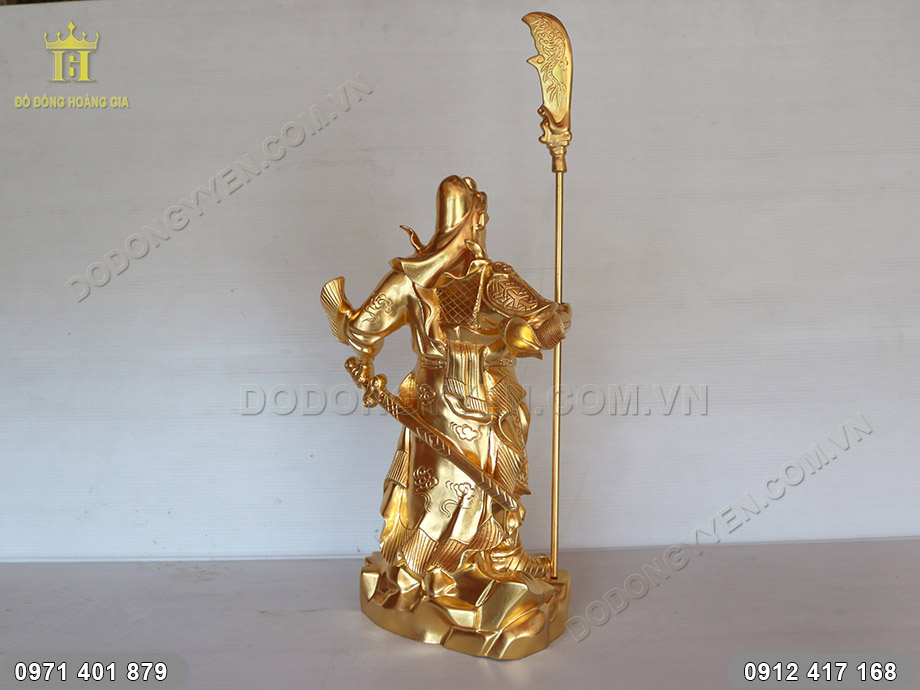 tượng quan c&ocirc;ng chống đao d&aacute;t v&agrave;ng